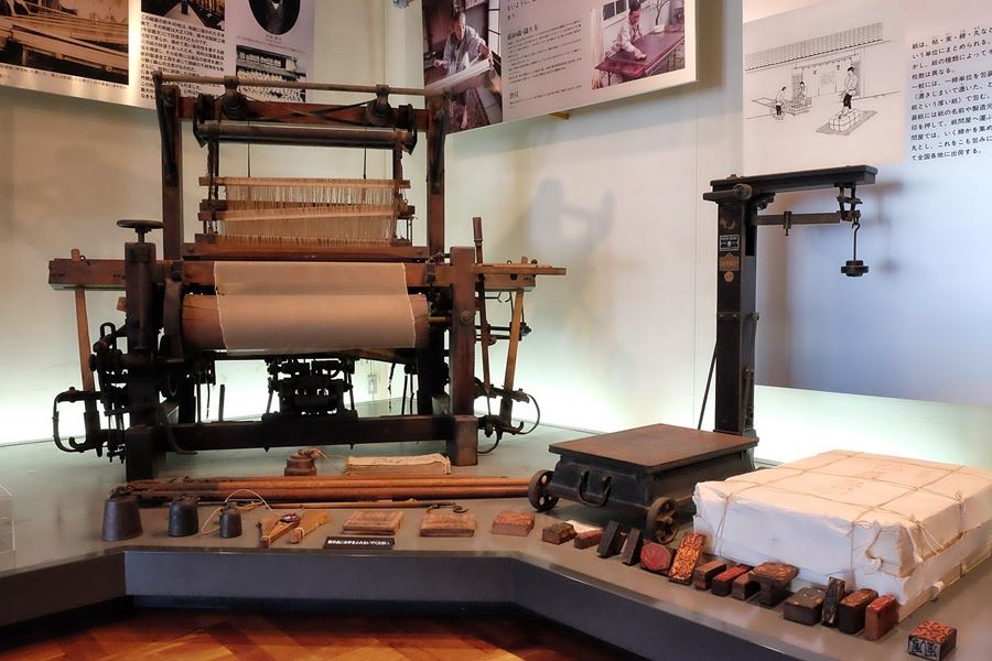 Inocho-Paper-Museum-machinery