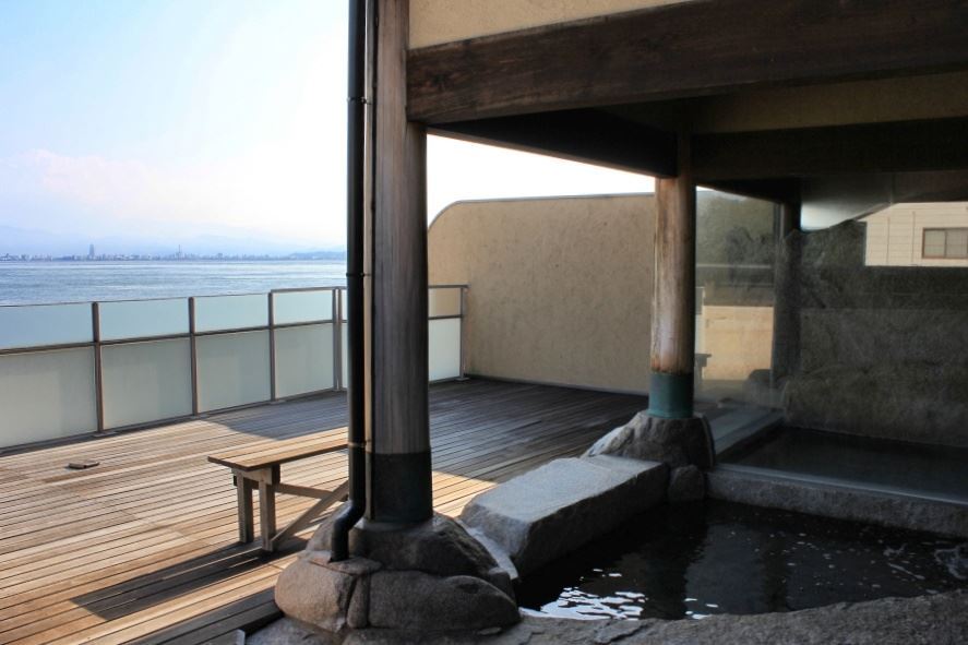 Shikoku-accommodation-baths-5