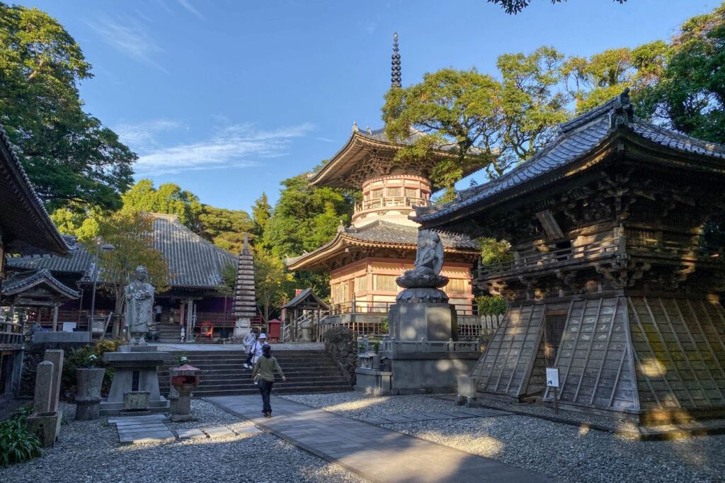 Temple_24_Hotsumisaki-ji_general_view