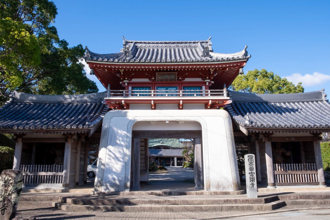 Temple 6, Anraku-ji gate