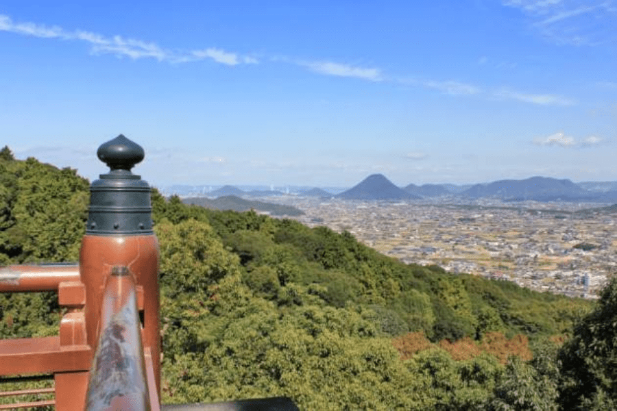 View_from_the_top_of_Konpira_Shrine
