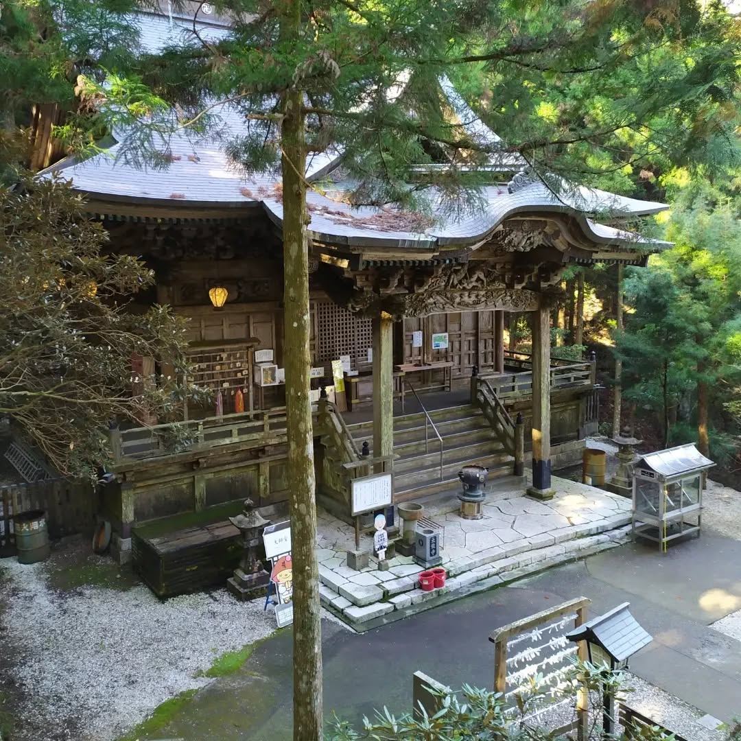 The Daishi hall of Tairyū-ji, hidden in the forests of Tokushima. 