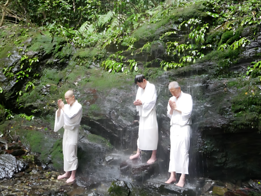 Takigyō at Konji Falls.