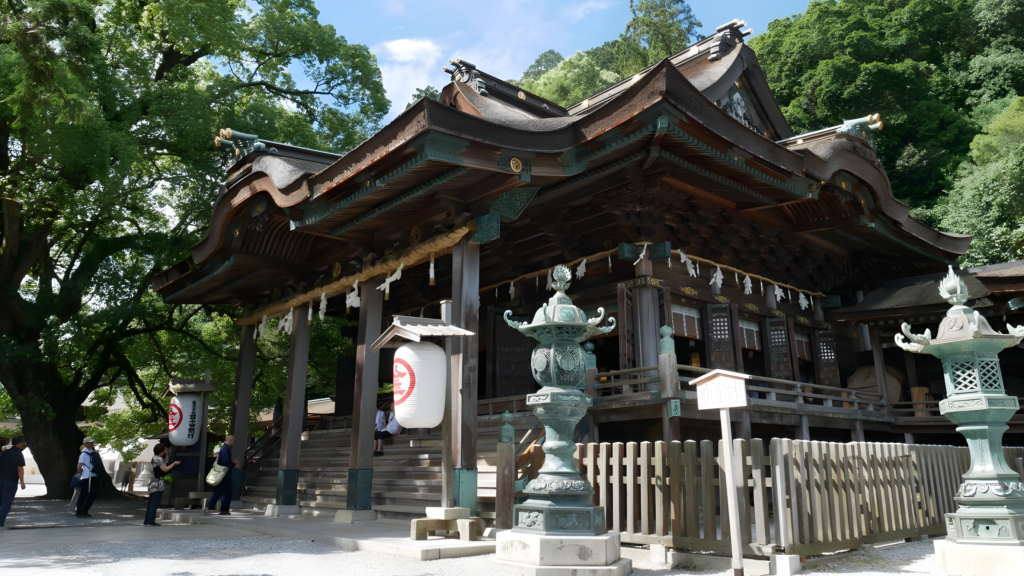 The worship hall of Kotohira Shrine. It dates to the 19th century, when the facility was forcibly converted to a Shinto shrine.