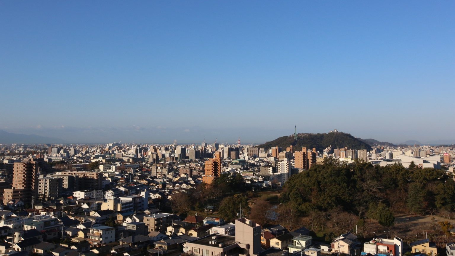 Matsuyama castle stands watch over the modern, bustling city of Matsuyama, Shikoku's most populous. 