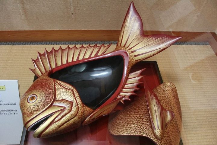 Imabari-Castle-lacquer-fish