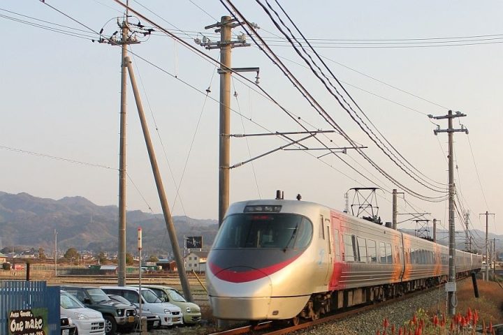 JR-express-train