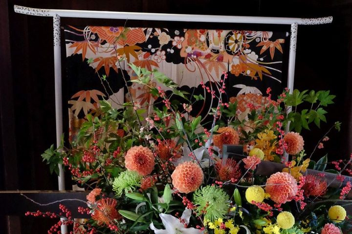 Kamihaga_Residence_Uchiko_flowers_and_kimono