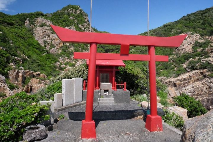 Usubae-cove-shrine